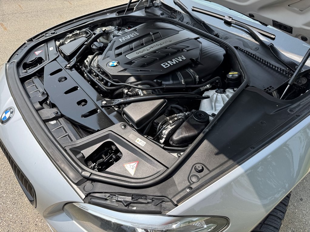 2015 BMW 5 Series Image 19