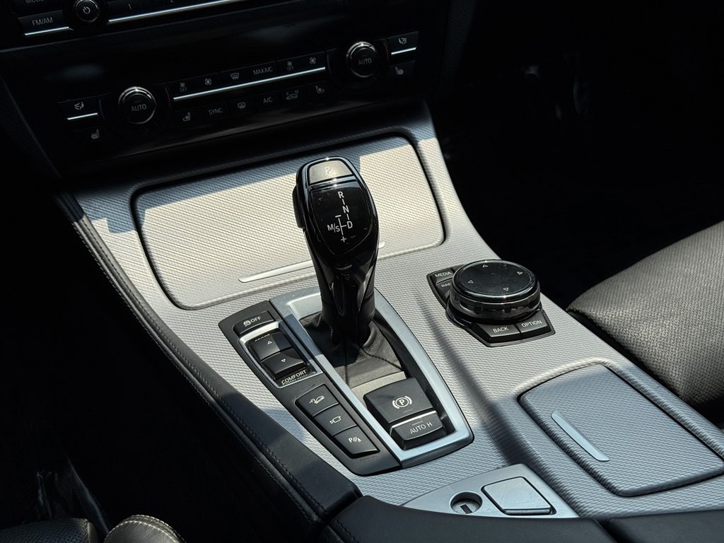 2015 BMW 5 Series Image 22