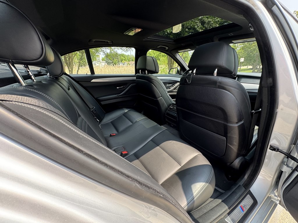2015 BMW 5 Series Image 39