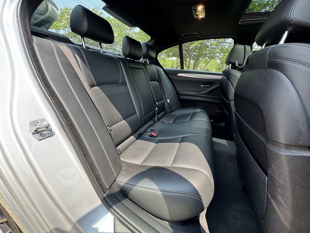 2015 BMW 5 Series Image 40