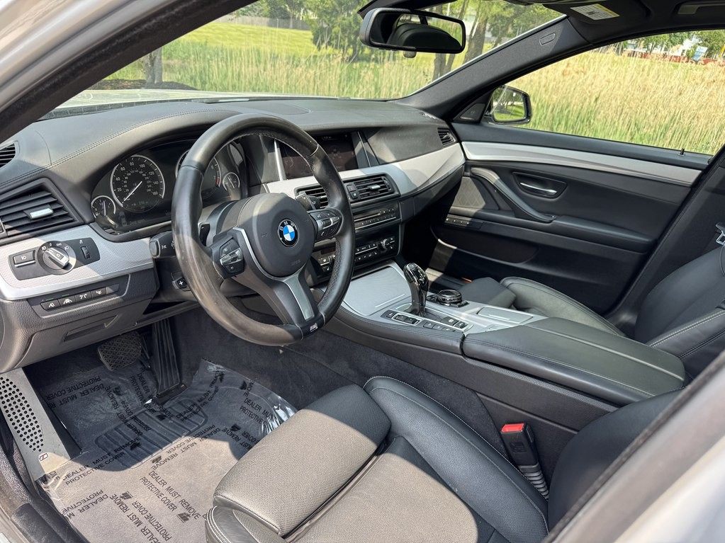 2015 BMW 5 Series Image 44