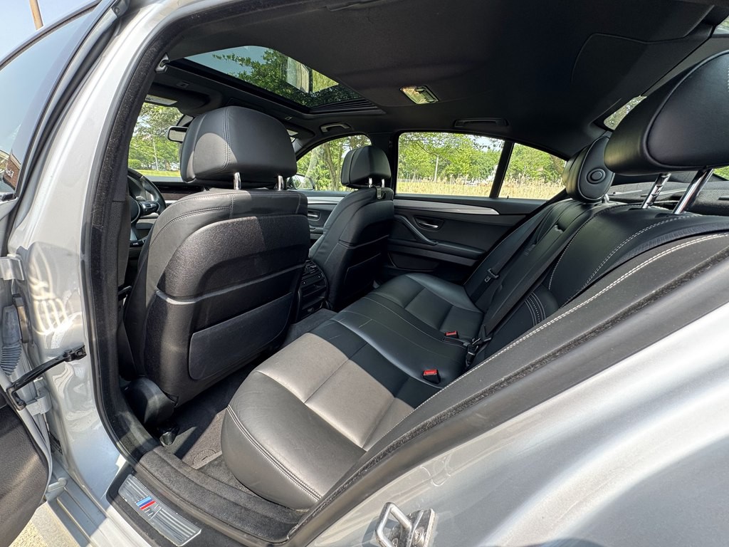 2015 BMW 5 Series Image 48