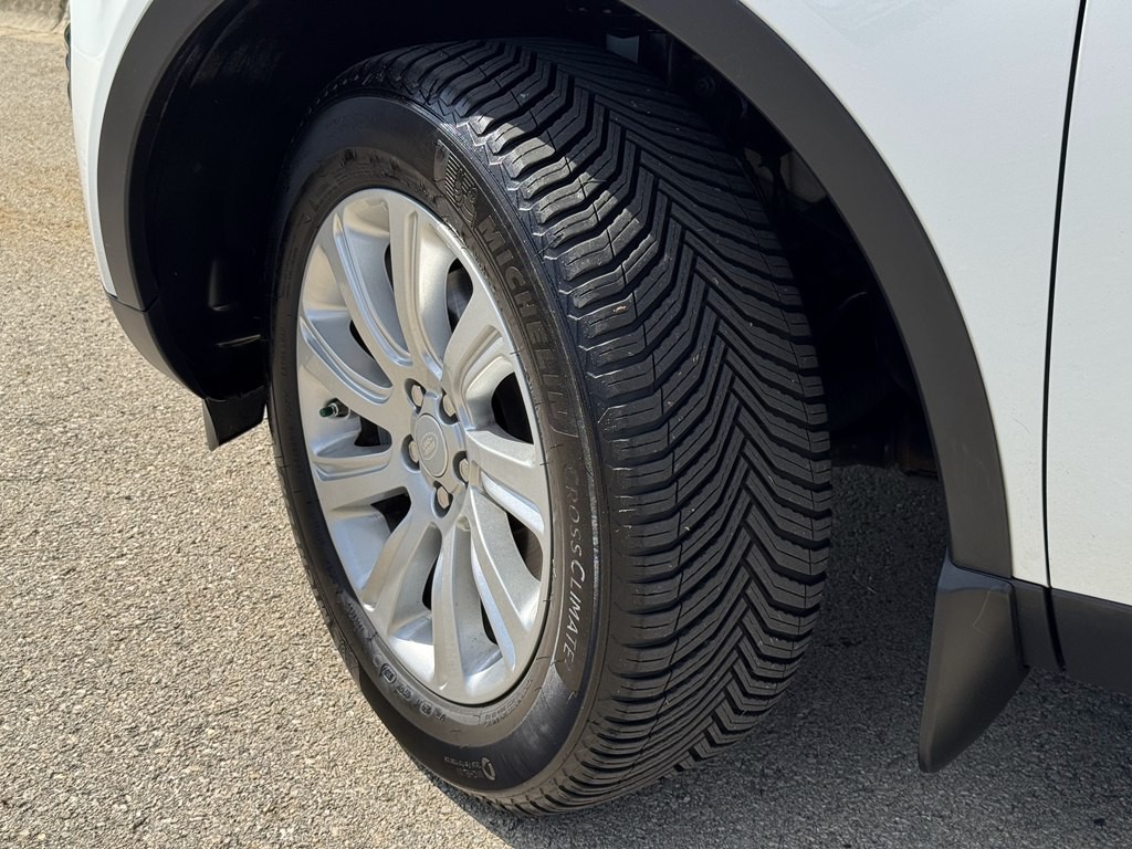 2019 Land Rover Discovery Sport Image 10