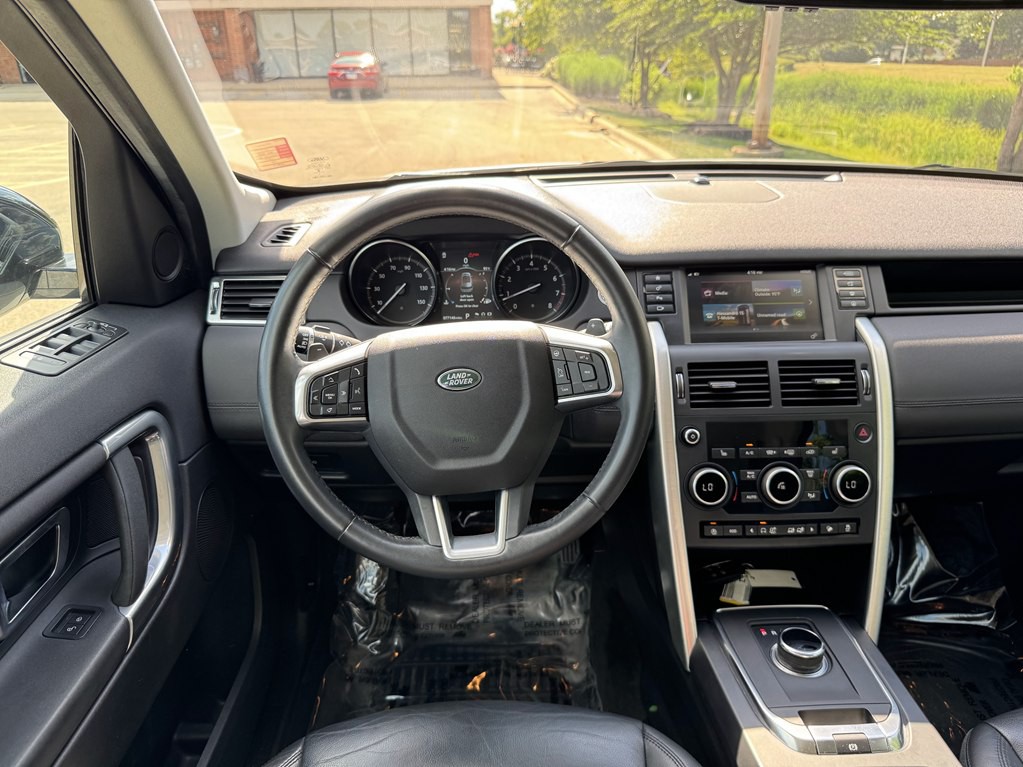 2019 Land Rover Discovery Sport Image 16