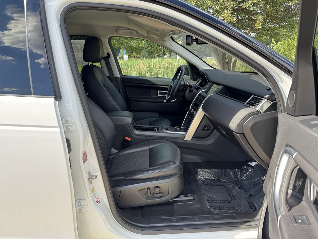 2019 Land Rover Discovery Sport Image 19