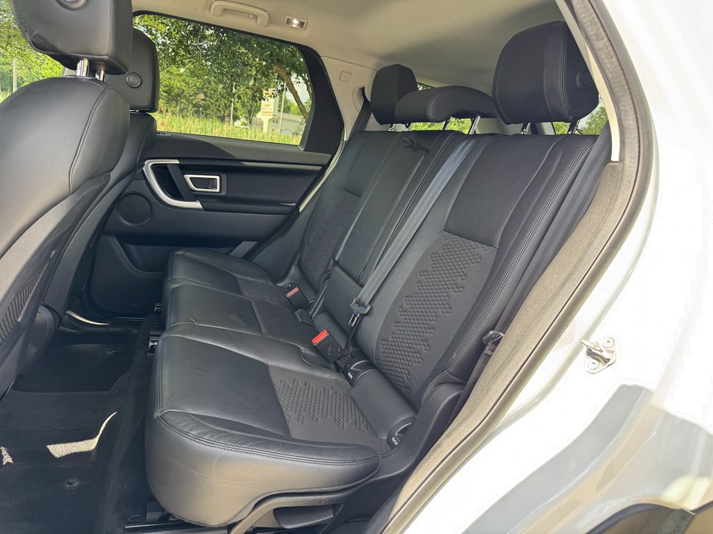 2019 Land Rover Discovery Sport Image 26