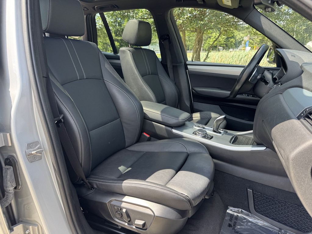 2016 BMW X3 Image 26