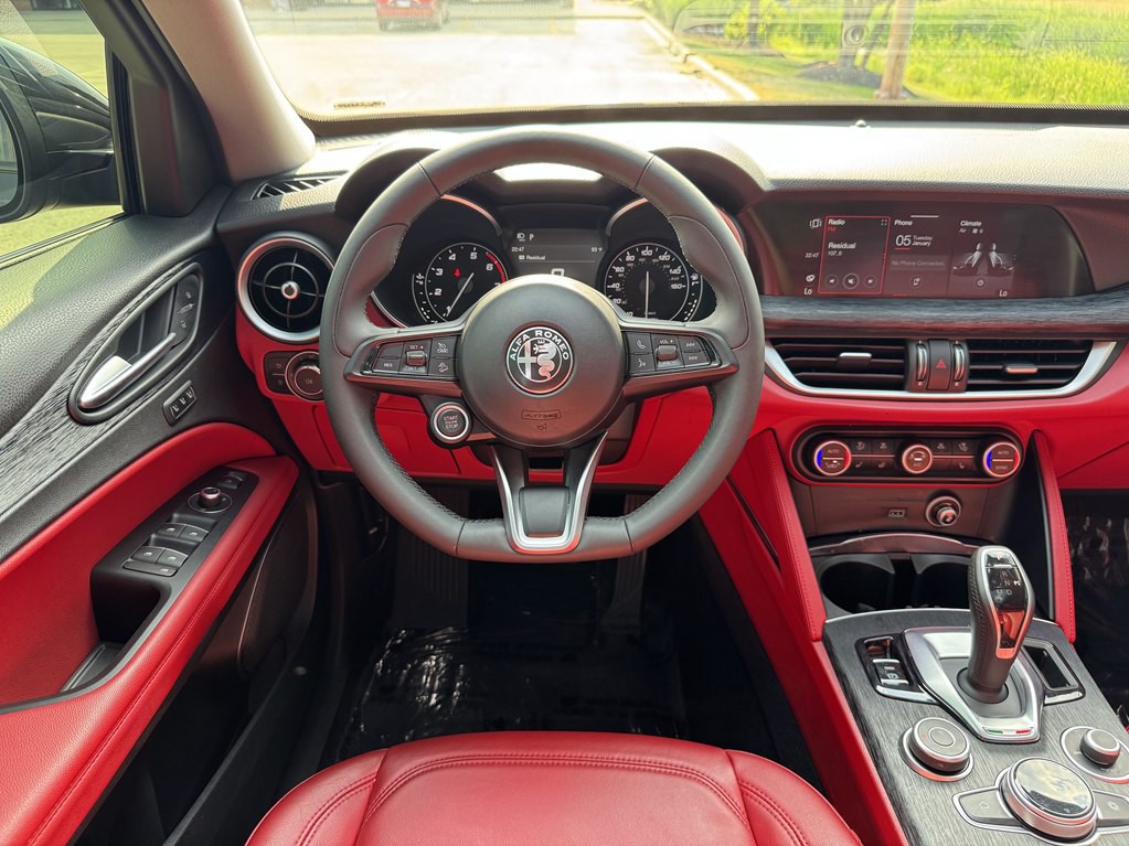 2020 Alfa Romeo Stelvio Image 23