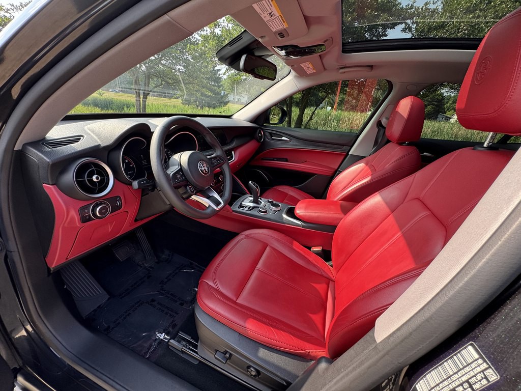 2020 Alfa Romeo Stelvio Image 27