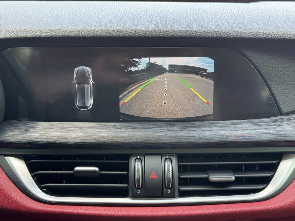 2020 Alfa Romeo Stelvio Image 39