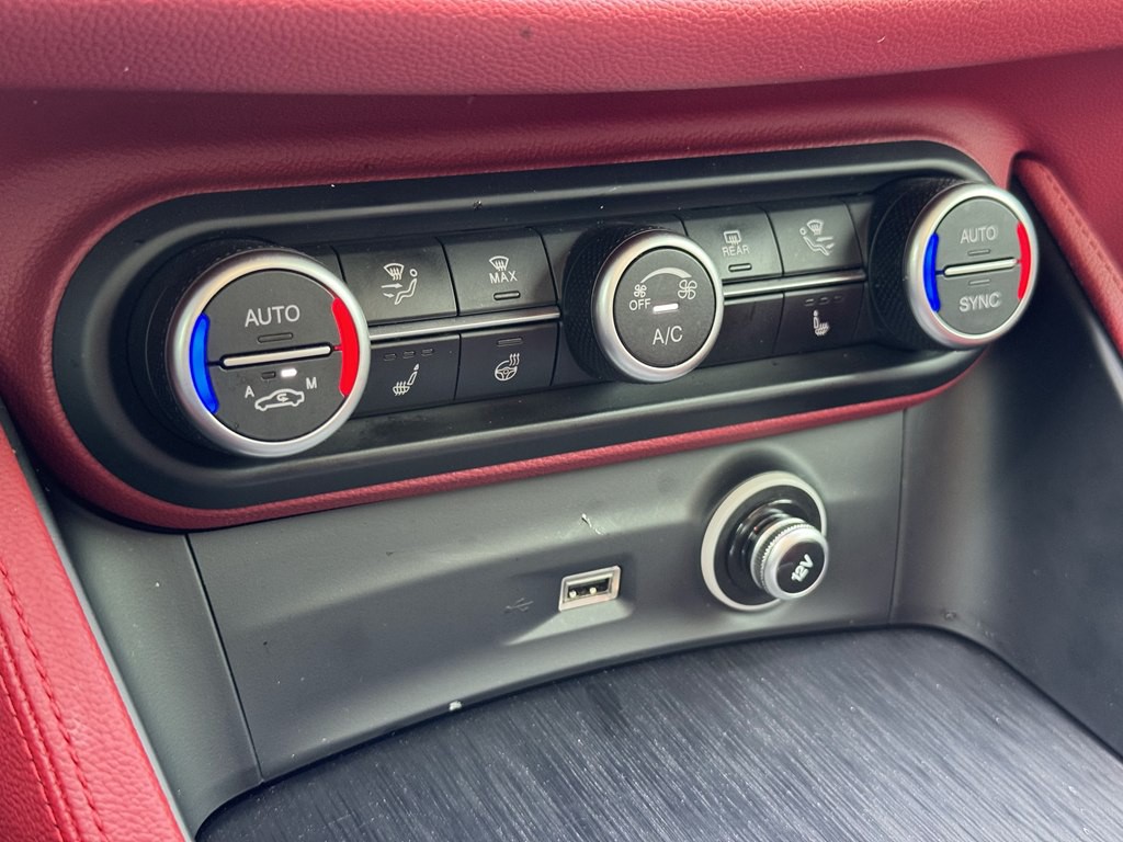 2020 Alfa Romeo Stelvio Image 40