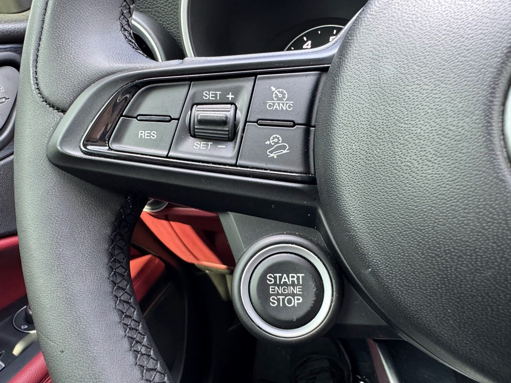 2020 Alfa Romeo Stelvio Image 43