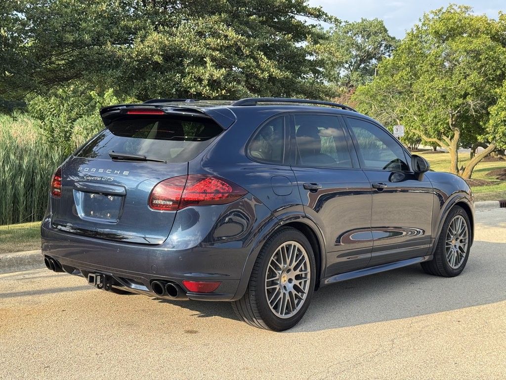 2013 Porsche Cayenne Image 2