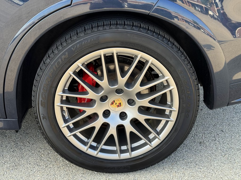 2013 Porsche Cayenne Image 15