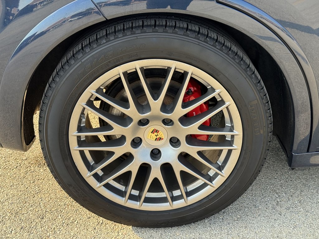 2013 Porsche Cayenne Image 16
