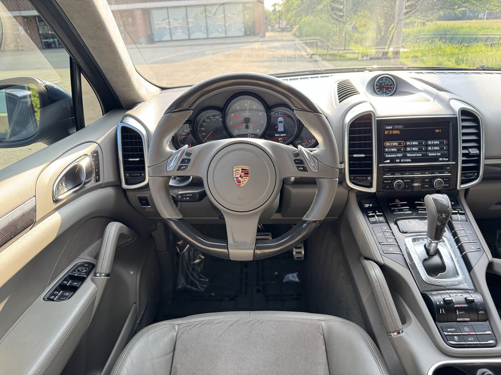 2013 Porsche Cayenne Image 25