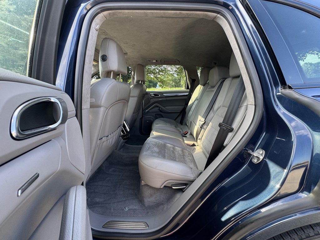2013 Porsche Cayenne Image 31