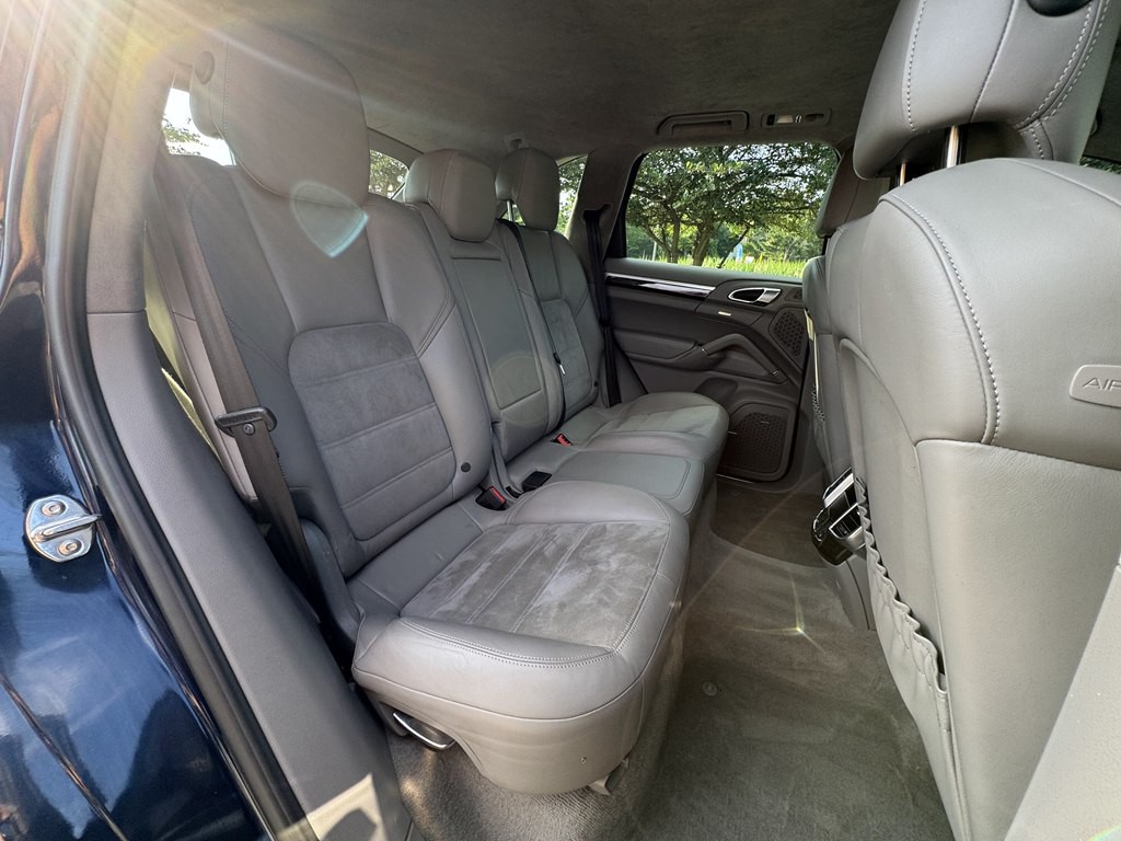 2013 Porsche Cayenne Image 36