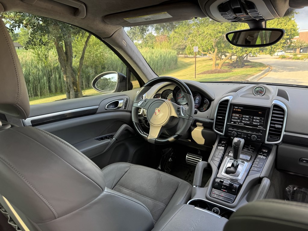 2013 Porsche Cayenne Image 38