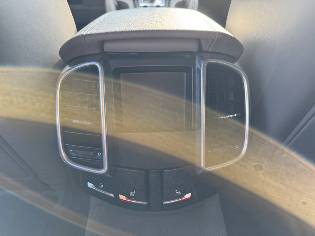 2013 Porsche Cayenne Image 43