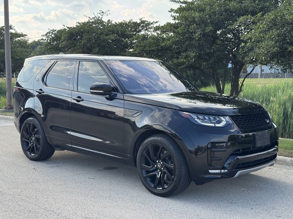 2017 Land Rover Discovery Image 3