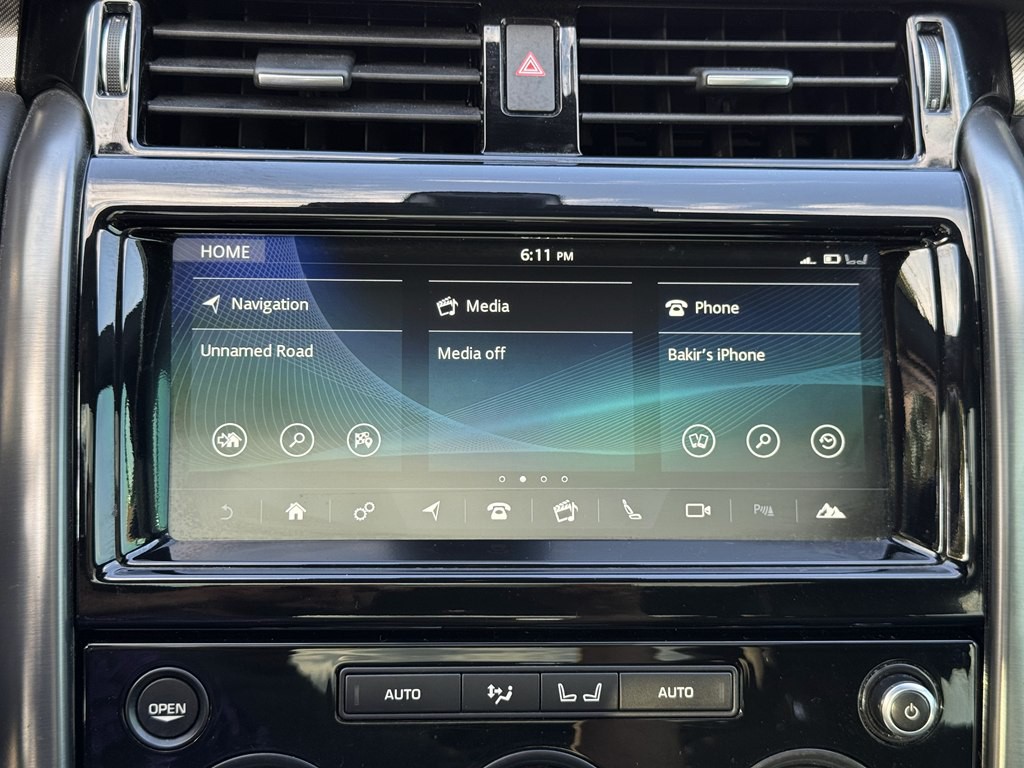 2017 Land Rover Discovery Image 27
