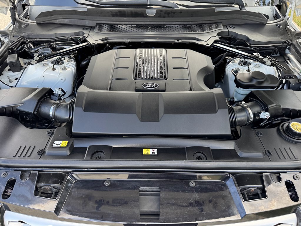 2016 Land Rover Range Rover Image 15