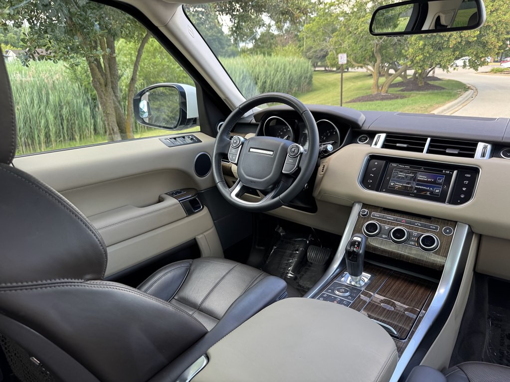2016 Land Rover Range Rover Image 22