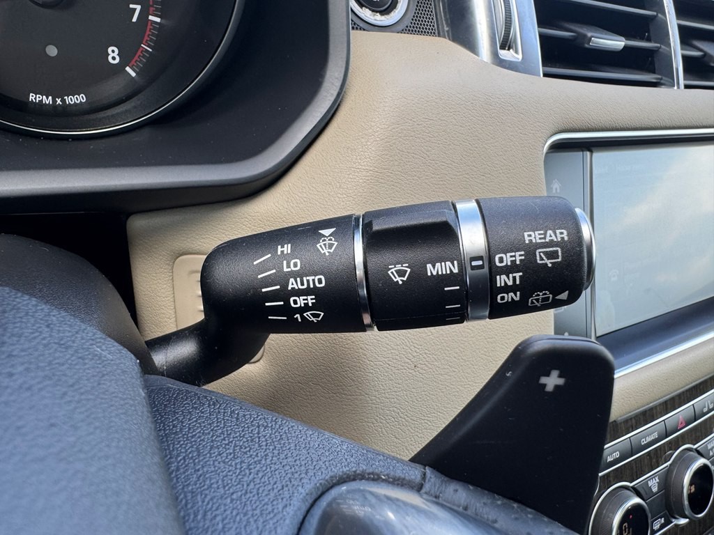 2016 Land Rover Range Rover Image 25