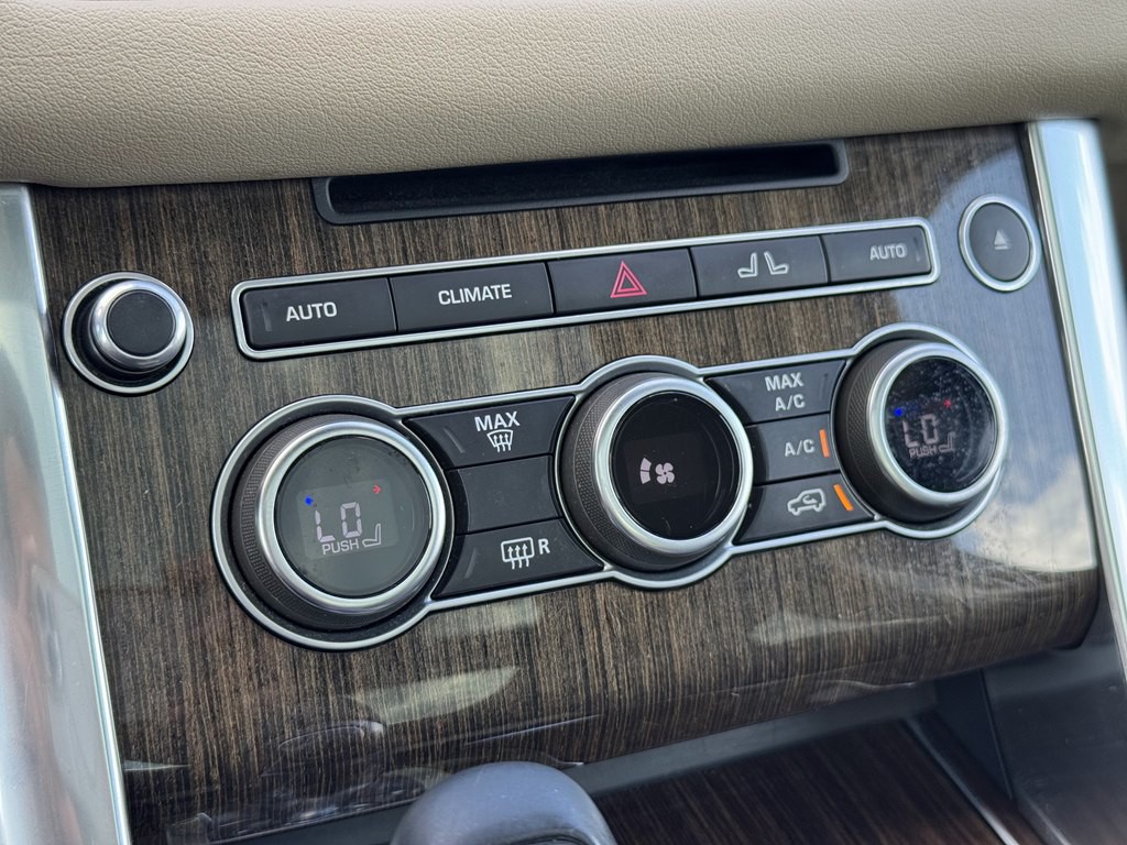 2016 Land Rover Range Rover Image 30