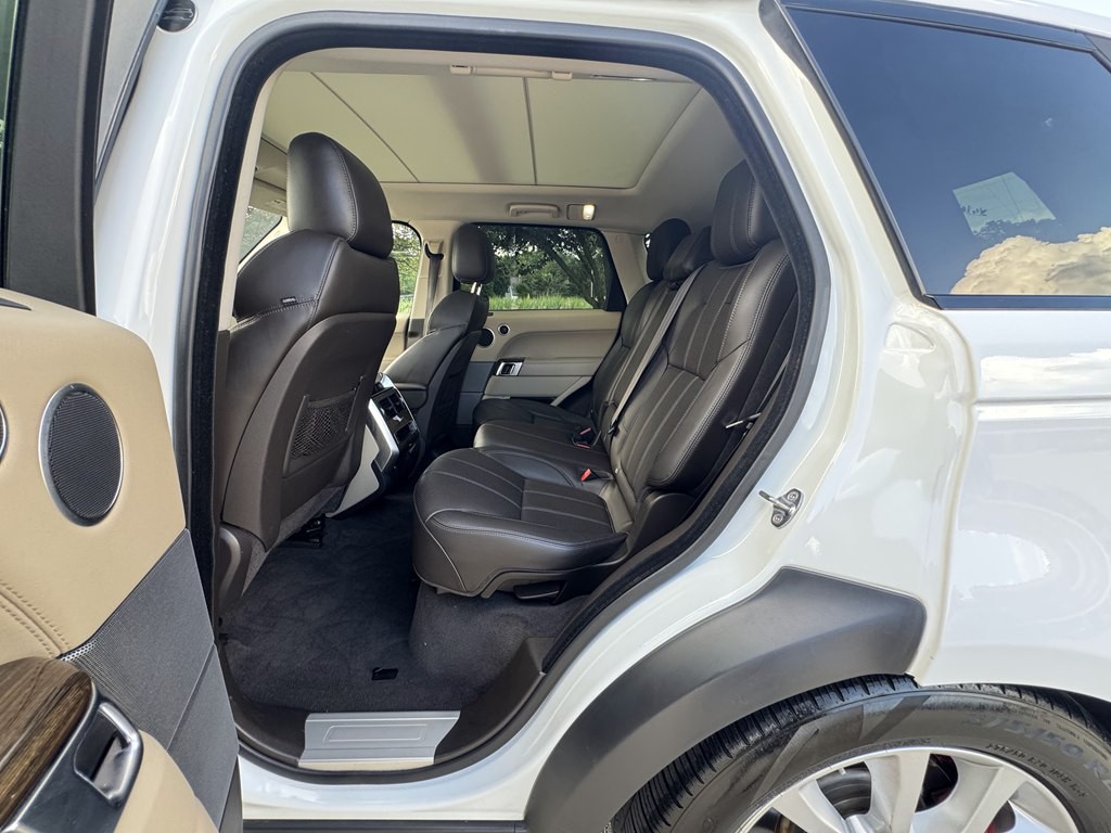 2016 Land Rover Range Rover Image 43