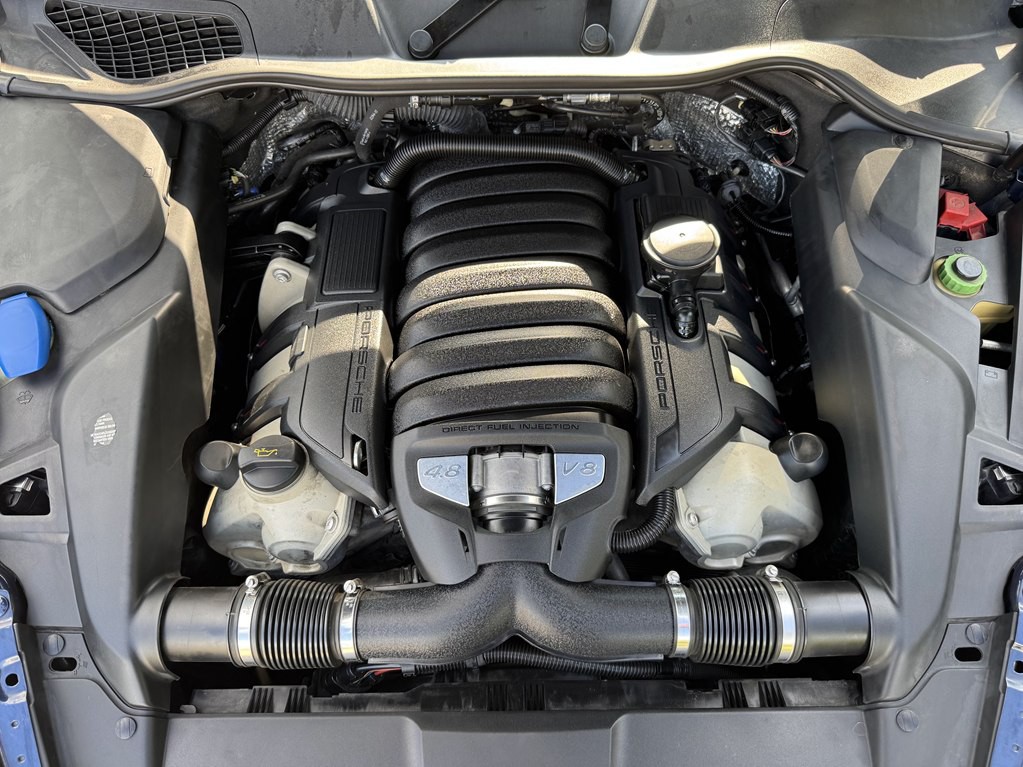 2011 Porsche Cayenne Image 16