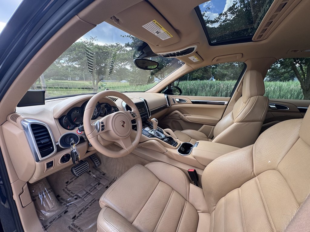 2011 Porsche Cayenne Image 24