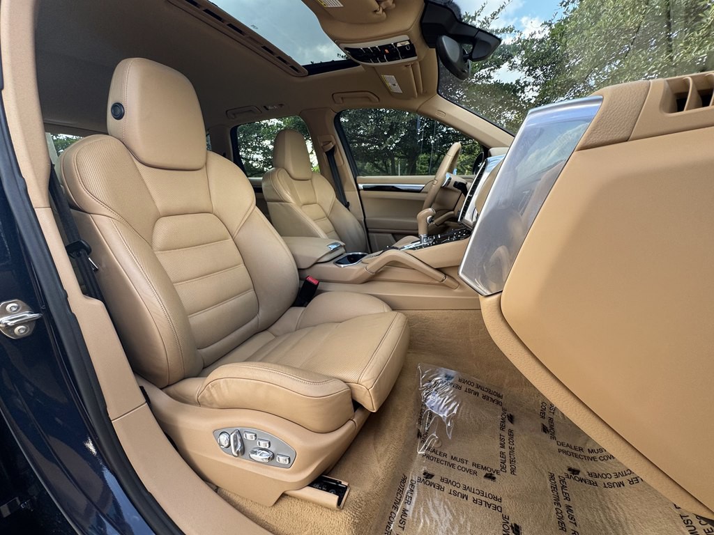 2011 Porsche Cayenne Image 25