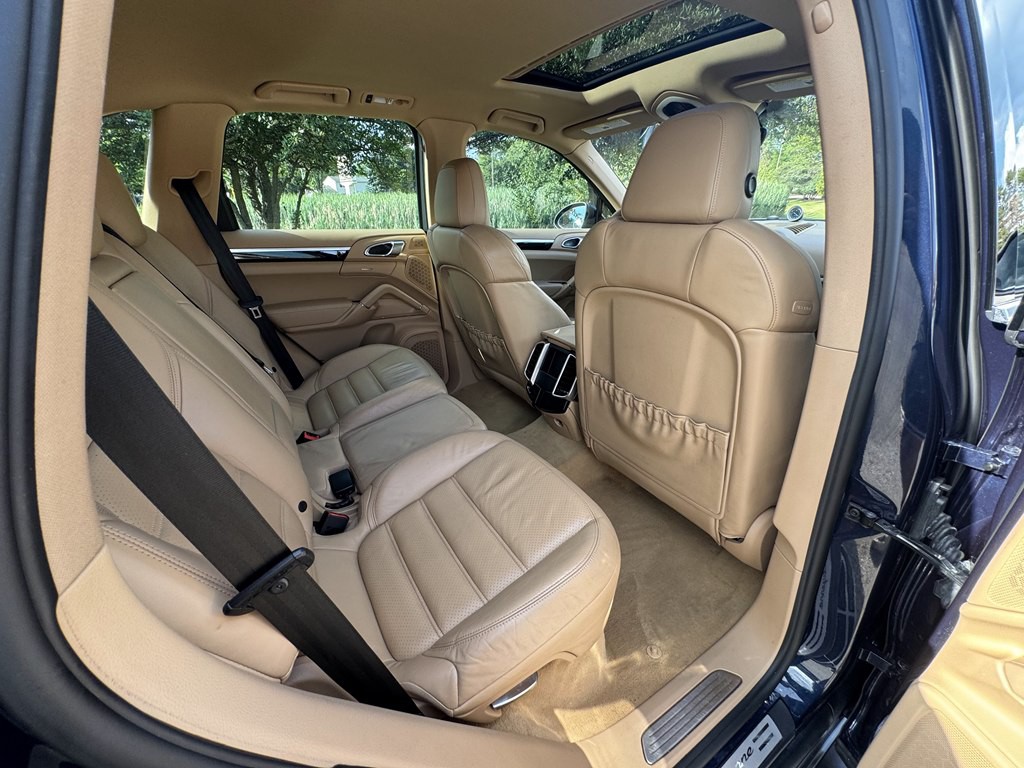 2011 Porsche Cayenne Image 33