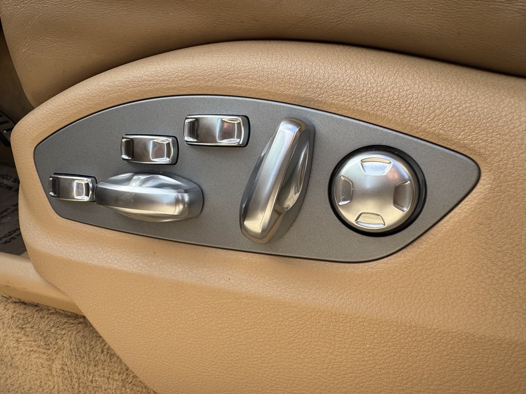 2011 Porsche Cayenne Image 36