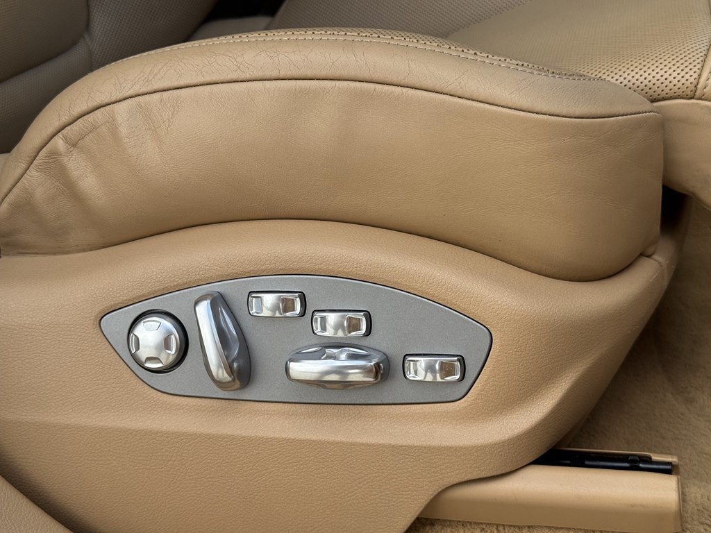 2011 Porsche Cayenne Image 37