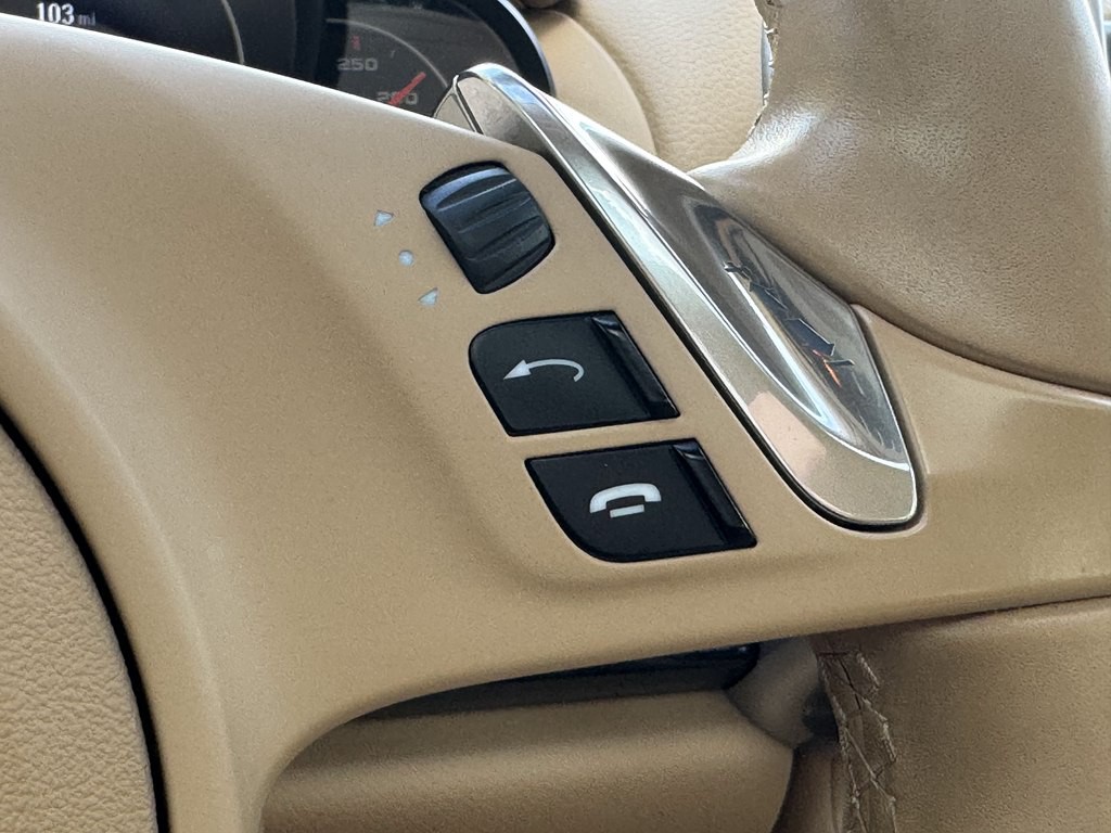 2011 Porsche Cayenne Image 42