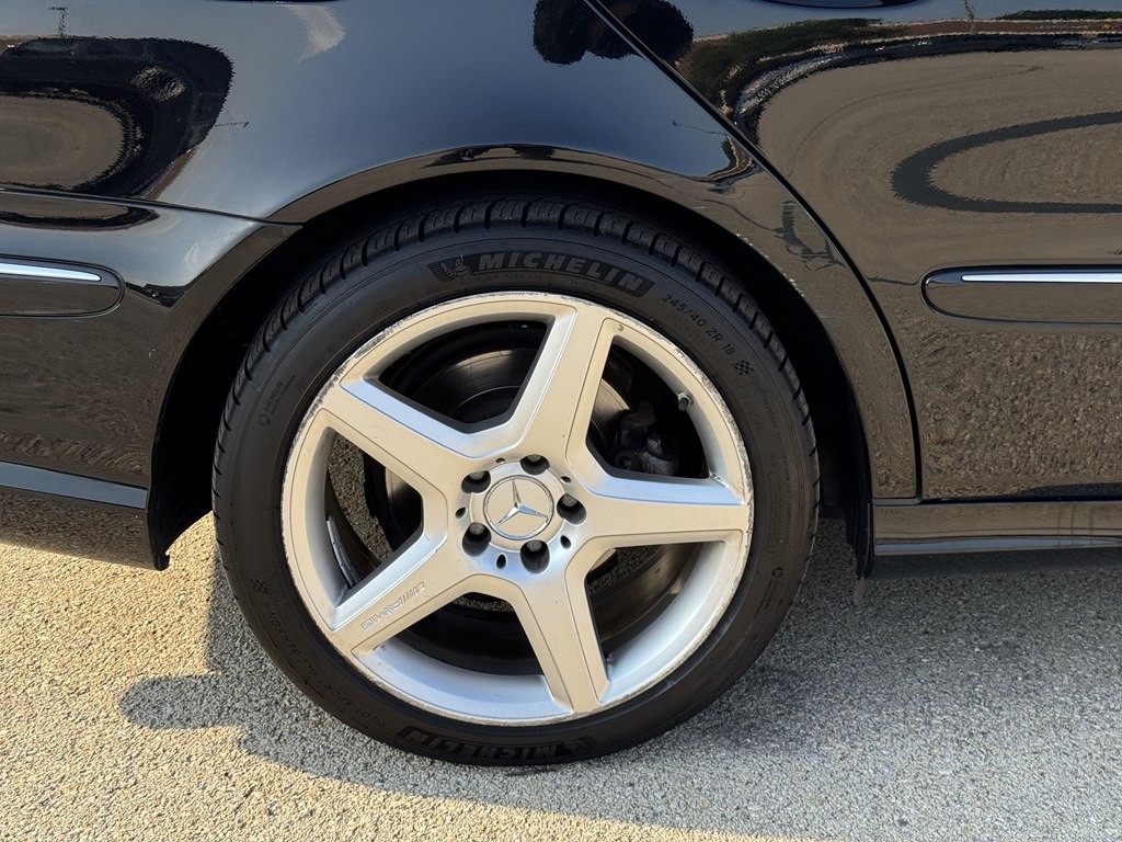 2009 Mercedes-Benz E-Class Image 13