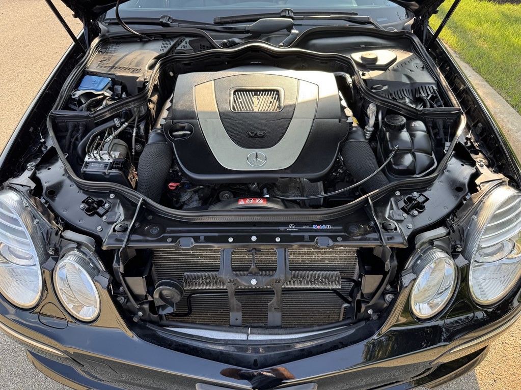 2009 Mercedes-Benz E-Class Image 15