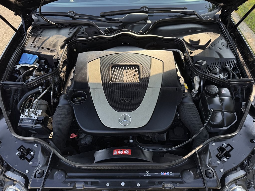 2009 Mercedes-Benz E-Class Image 16