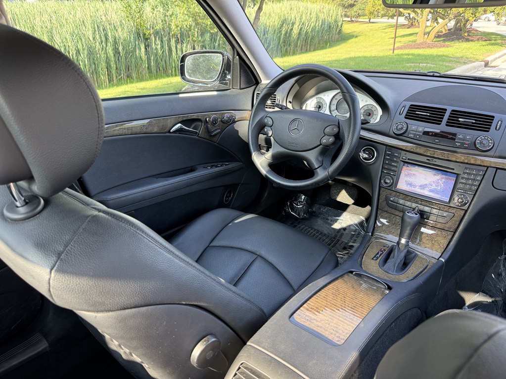 2009 Mercedes-Benz E-Class Image 25