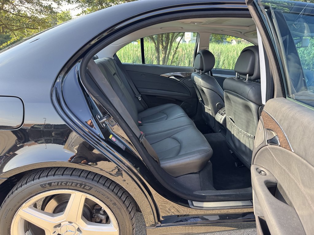 2009 Mercedes-Benz E-Class Image 27