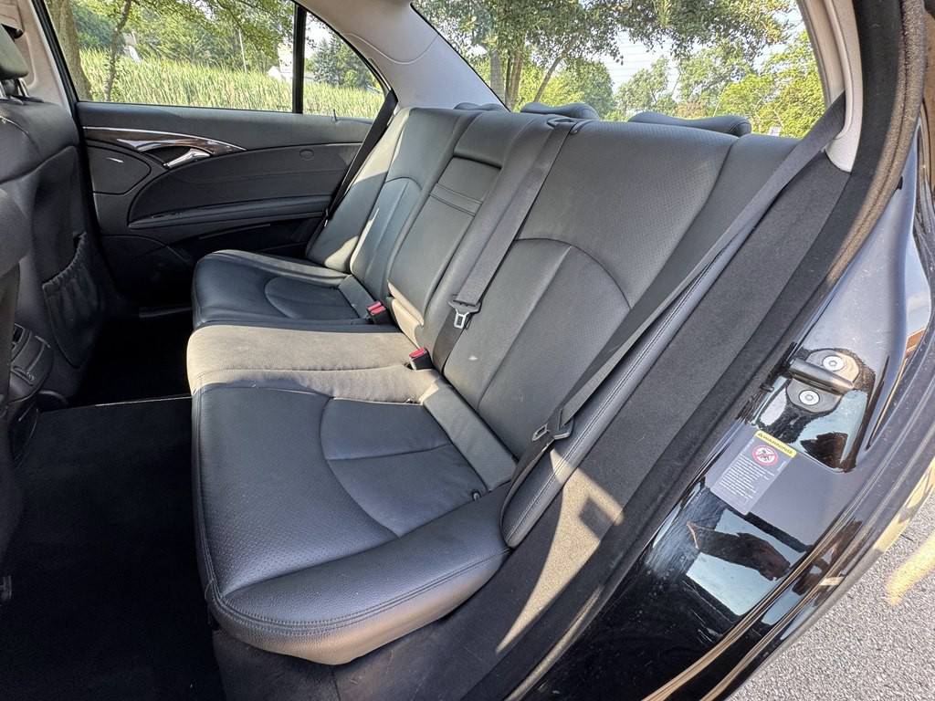 2009 Mercedes-Benz E-Class Image 41