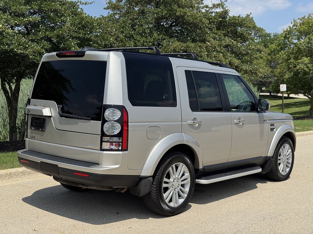 2016 Land Rover LR4 Image 2