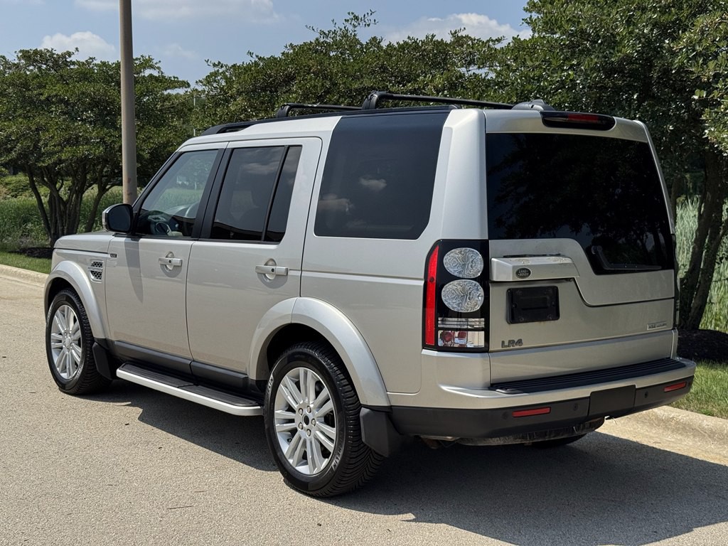 2016 Land Rover LR4 Image 4