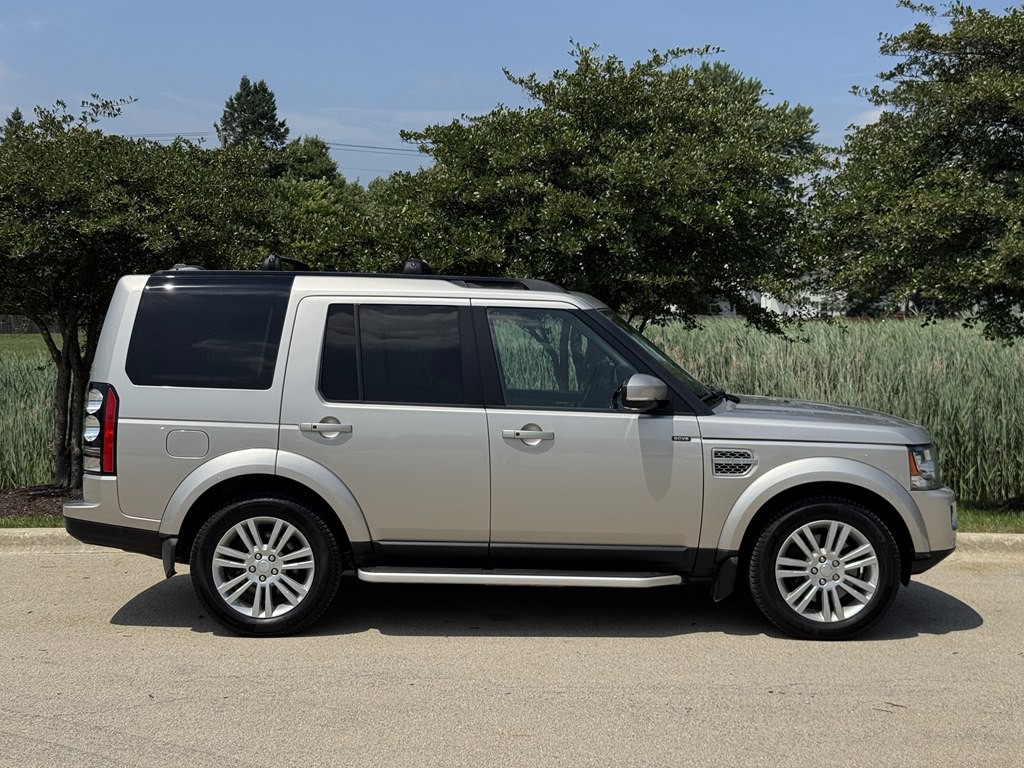 2016 Land Rover LR4 Image 5