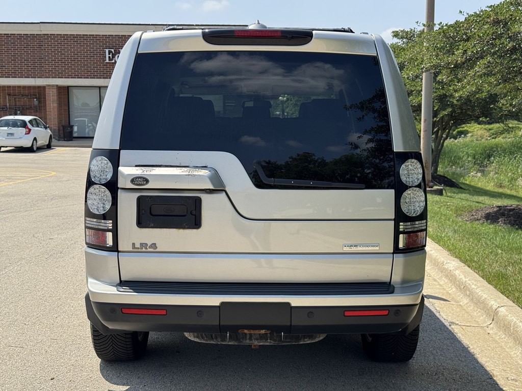 2016 Land Rover LR4 Image 8