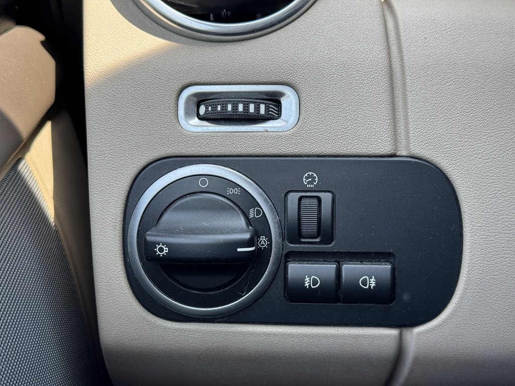 2016 Land Rover LR4 Image 26