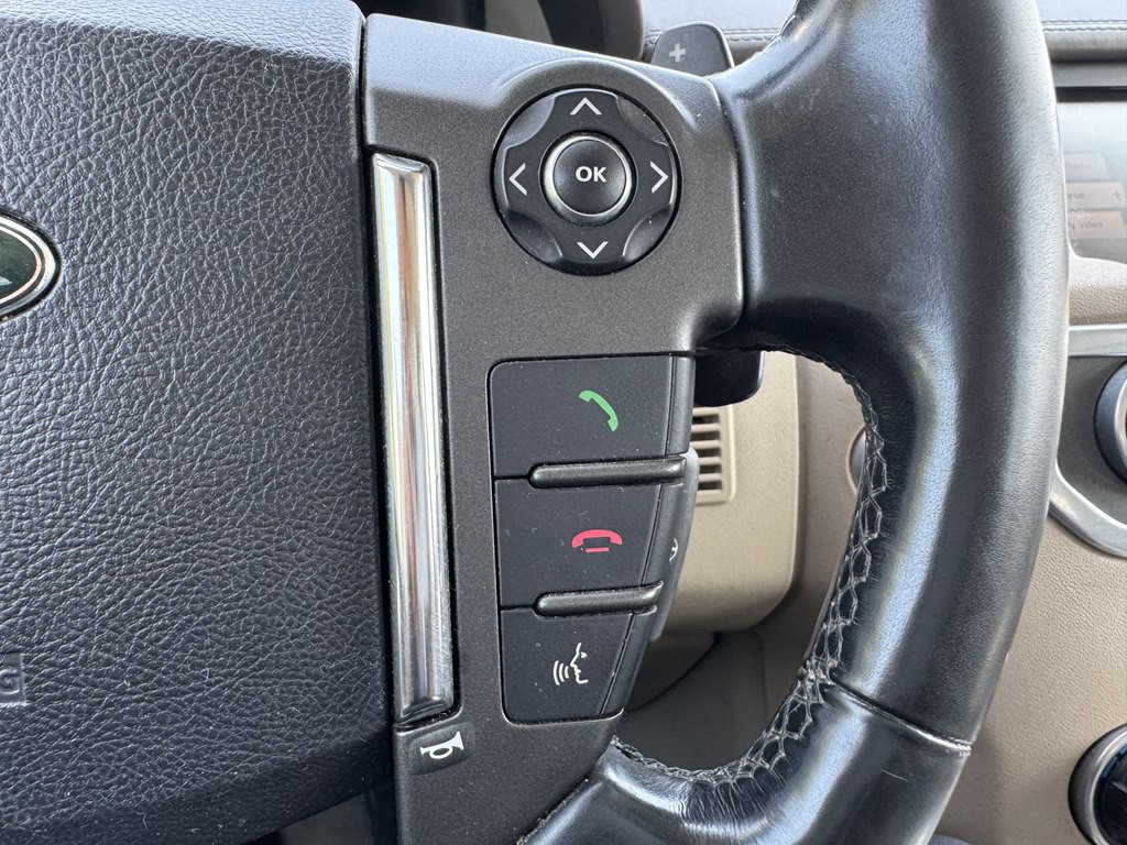 2016 Land Rover LR4 Image 27